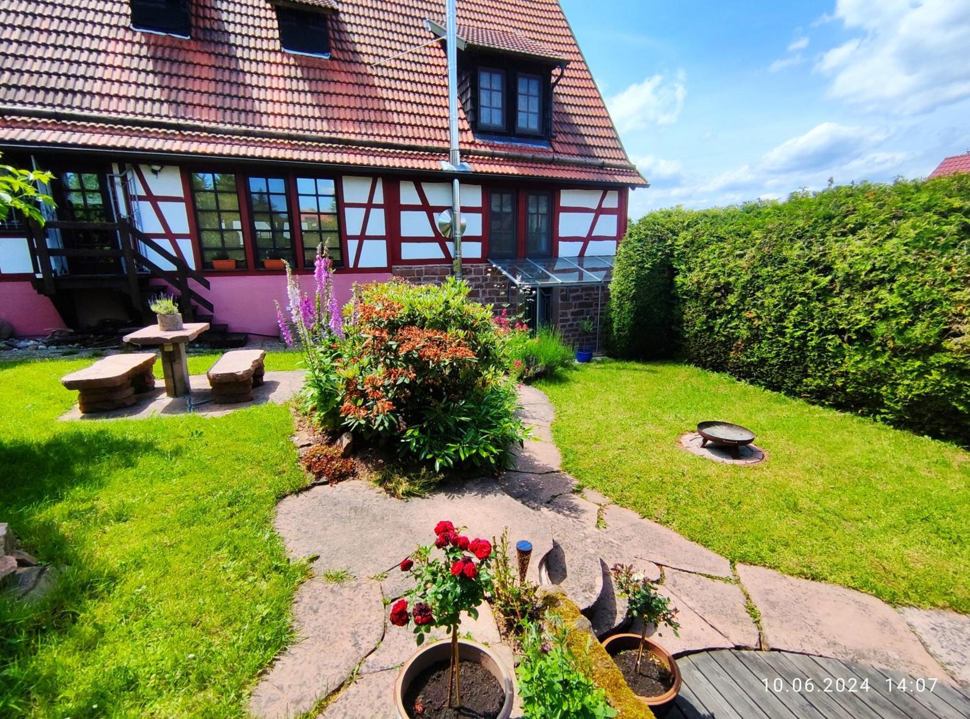 Ferienhaus Marre - Mit Grill, Feuerstelle Und Gartensauna Waldbrunn  المظهر الخارجي الصورة